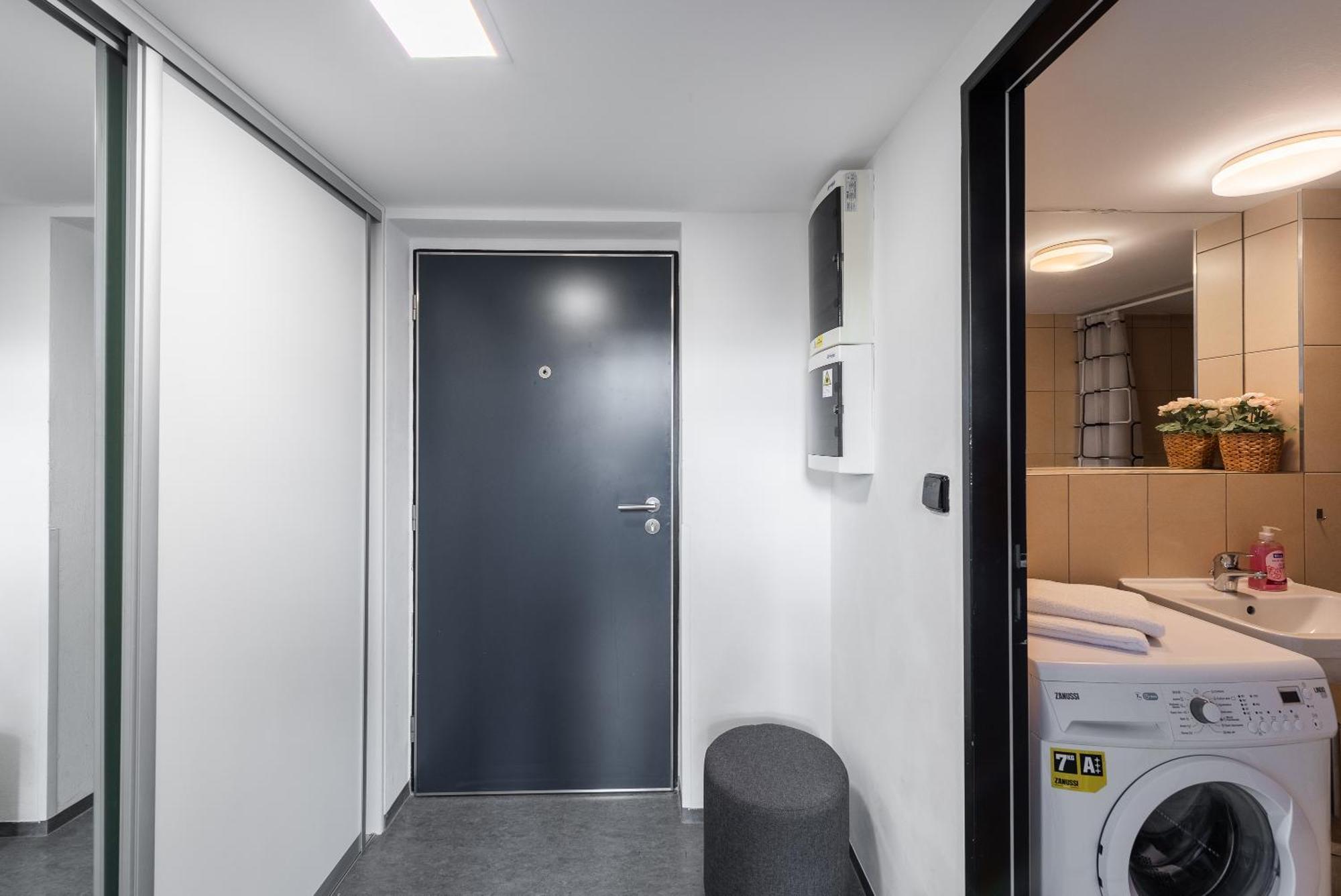 Apartments With Large Balcony, Parking פראג מראה חיצוני תמונה